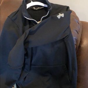 Boys youth small under armor pull over